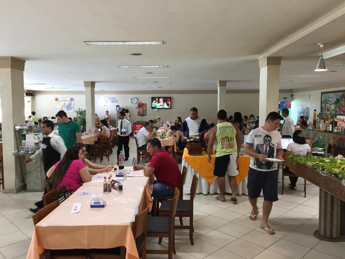 Hotel E Churrascaria Los Pagos リニャレス エクステリア 写真